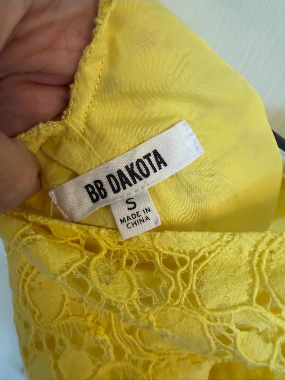 BB Dakota Yellow Floral Lace Sleeveless Top – Size S - Picture 4 of 9